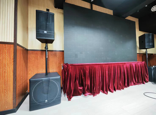 JBL CV3015/CV3018S 商务会议音箱，酒楼餐厅音乐播放、舞台表演、多功能厅、报告厅专业扩声应用