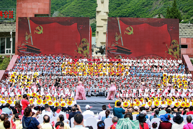 “奋斗百年路 放歌泸定桥” 庆祝建党100年红歌合唱比赛在泸定举行